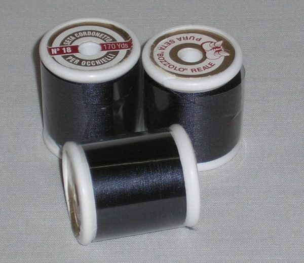 11/0157#  Seta Bozzolo art.631/18 puntino (vendita a rocchetti)